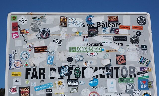 Jak wydrukować naklejki na koperty? Jak wydrukować naklejki na koperty?