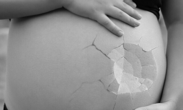 W którym tygodniu ciąży istnieje największe ryzyko poronienia? W którym tygodniu ciąży istnieje największe ryzyko poronienia?