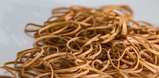 Co zrobić z gumek Loom Bands?