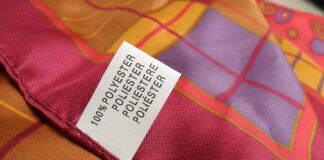 Po co poliester w jeansach?