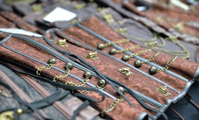 Z czego zrobiony jest gorset? Z czego zrobiony jest gorset?