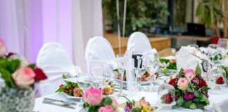 Jak ozdobić butelkę wódki na wesele?