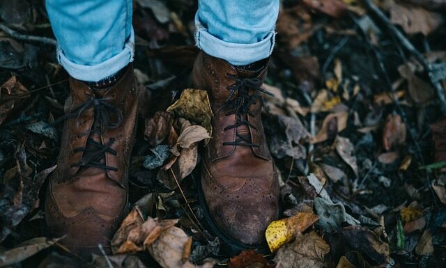 Jak nosić skórzaną kamizelkę?