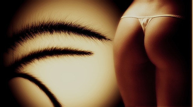 W jakim wieku pierwsze stringi?