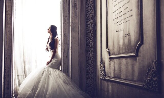 Jaka halka pod suknię ślubną?