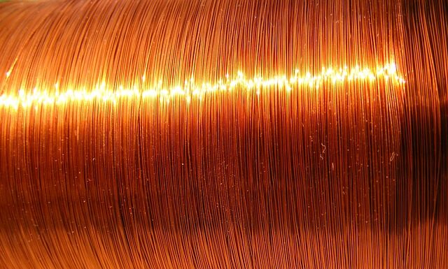 Co jest lepsze poliamid czy poliester?