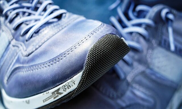 Ile schnie farba do butów? Ile schnie farba do butów?