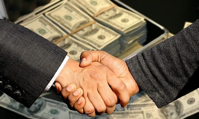 Jakiej firmy etui pancerne? Jakiej firmy etui pancerne?