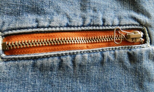 Co się nosi pod marynarką? Co się nosi pod marynarką?