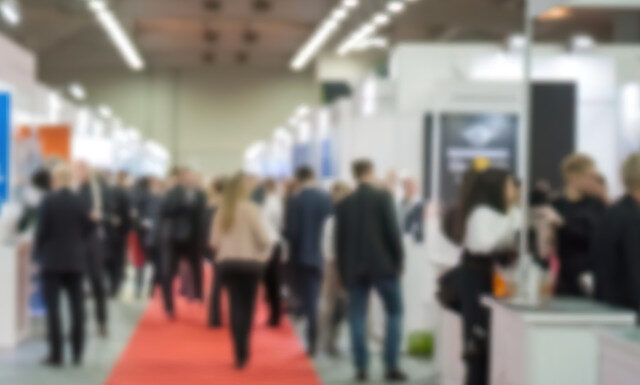 Odzież na eventy firmowe i targi